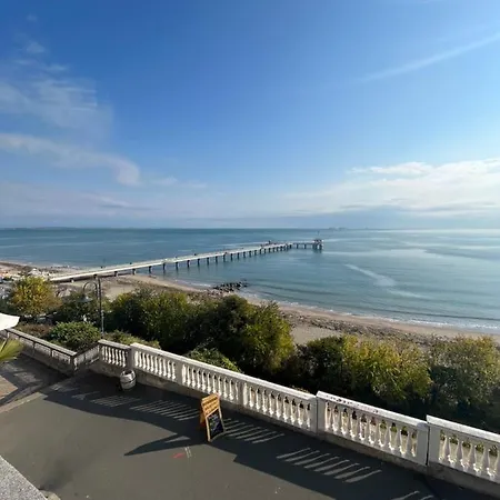 Azzurro Premium On Bulevard Bogoridi 부르가스