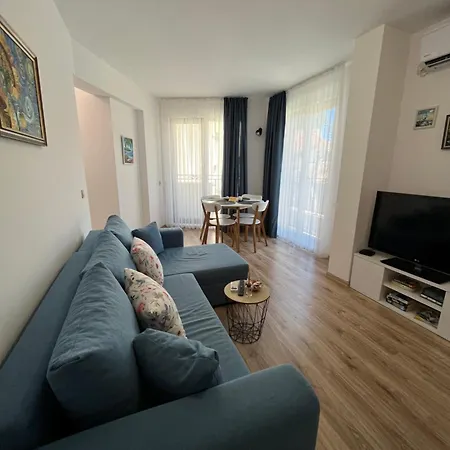 Azzurro Premium On Bulevard Bogoridi Burgas City