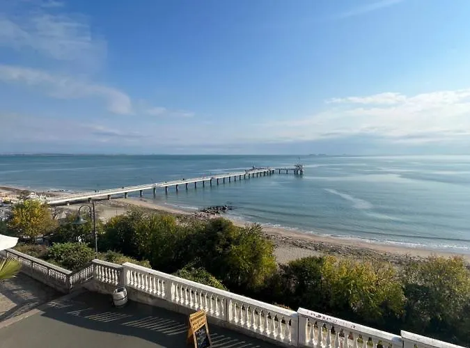 Azzurro Premium On Bulevard Bogoridi Бургас